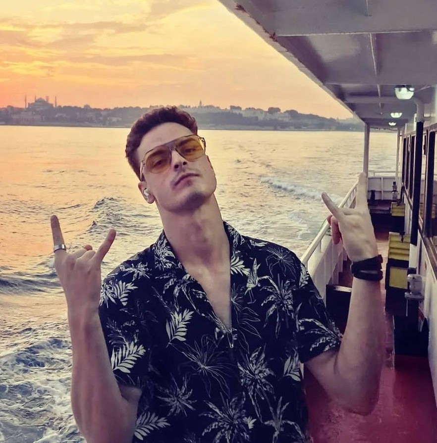 Даня Менеджер